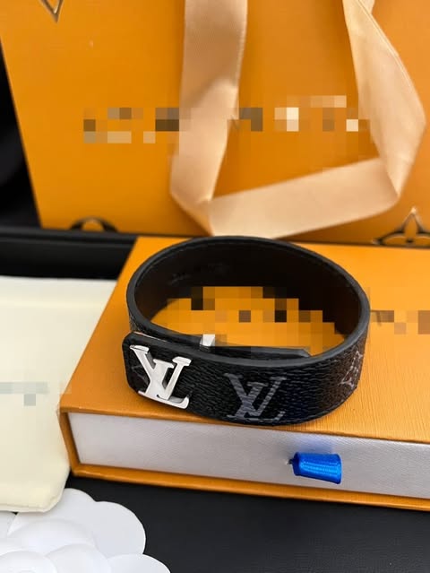 Bracelet LV de Luxe